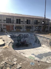 Abandoned Motel in Baker CA