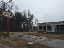 Abandoned Texaco Gas Station 