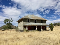 Abandoned th century farmhouse in California