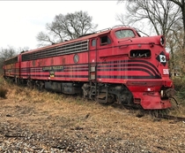 Abandoned train left after Iowa Pacific failed to pay the lease