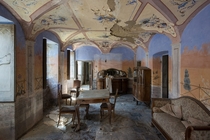 Abandoned villa in Italy  by Nicola Bertellotti
