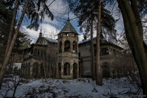 Abandoned villa in Poland Konstancin Jeziorna 