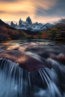 After several days of hiding behind clouds Monte Fitz Roy finally came out to play OC  rosssvhphoto
