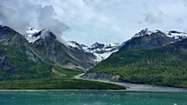 ALASKA - Glacier Bay National Park -  x Wallpaper