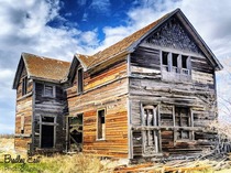 An abandoned Farmhouse in Saskatchewan Canada