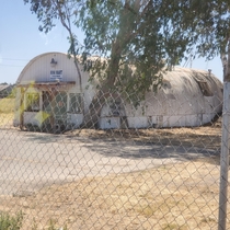 An abandoned minimart in Madera CA 