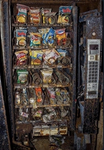 An abandoned self-catering snack machine