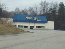 An abandoned Toys R Us in Barboursville WV