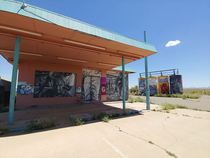 Another abandoned gas station in AZ