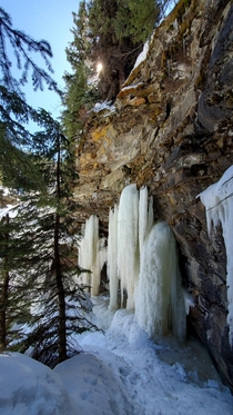 Babcock Falls Still Frozen April   Tumbler Ridge BC Canada  X