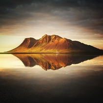 Bjarnarhafnarfjall Iceland by Carsten Meyerdierks 