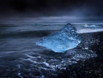 Blue ice on the top of Vatnajokull 