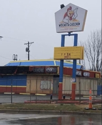 Burnt-Down and Abandoned a Chicken Fast-Food Restaurant on a rainy day in Wichita KS OC
