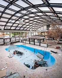 Came across an abandoned indoor swimming pool resort at an old Days Inn while on my way through Illinois 