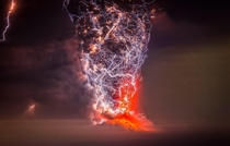 Catching Lightning in a Volcanic Bottle - Volcn Calbuco Chile 