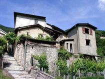 Charmingly dilapidated Swiss farmhouses 