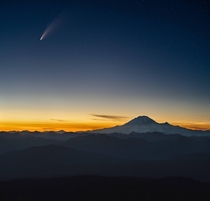 Comet Neowise over MtRainier WA 