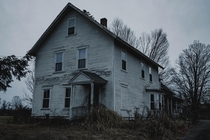 Creepy abandoned house s