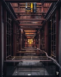 Deus Ex Machina - Factory lookup Belgium 