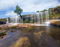 Diengdoh Falls Mawsawdong Falls Sohra Meghalaya India   x 