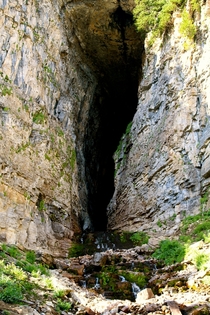 Entrance to Darby Wind Caves 