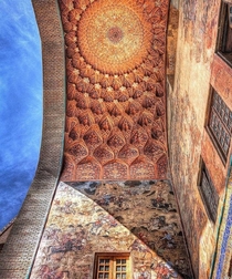 Entrance to the Qeysarie gate - Isfahan Iran 