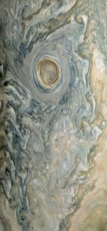 Eye of a storm on Jupiter