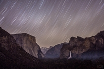 First trip to Yosemite National Park took this  minute single exposure at the tunnel view 