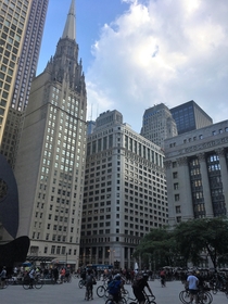 First United Methodist Church of Chicago from Daley Plaza 
