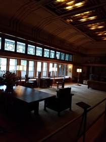 Frank Lloyd Wrights Francis Little House living room within the Metropolitan Museum of Art -