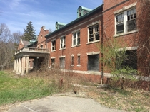 Front of building on campus of Norwich State Hospital