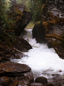Hellroaring falls British Columbia 