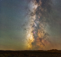 High res Milky Way with a hint of airglow 