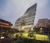 Hong Kong Polytechnic Universitys Innovation Tower - Zaha Hadid 