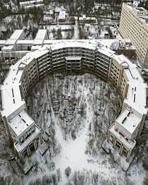 Horseshoe building complex in Russia Photo by Lana Sator 