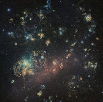 -hour image of the Large Magellanic Cloud LMC captured by Amateur Astronomers 
