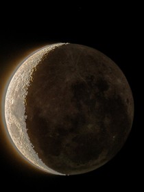 I filmed the Waxing Crescent Moon last night from Australia