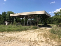 I Found an Abandoned Gas Station