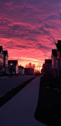 I saw someone posted Philadelphia on election night I took this pic of the same sky that night from the Philly suburbs