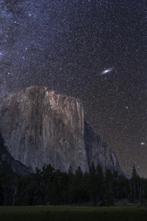 I spent a weekend photographing Yosemites El Capitan from many angles - Heres the Andromeda galaxy rising as El Caps face is illuminated by a crescent moon 