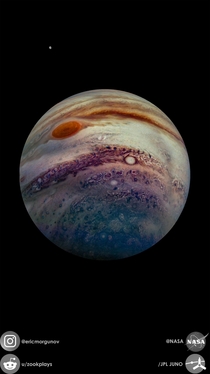 I took  raw photos from nasas juno probe public image domain to create a  illuminated Jupiter panoramic