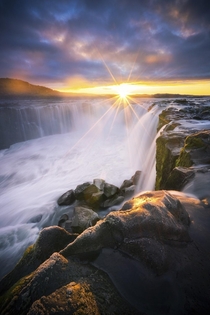 Icy morning at Selfoss Iceland OC x IG-williampatino_photography