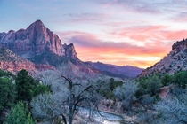 Incredible sunset over Zion National Park Utah x 