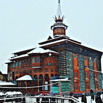 Jamia Mosque Kashmir 
