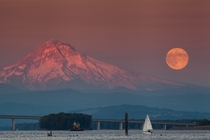 July nd full moon rising over Mt Hood Oregon 