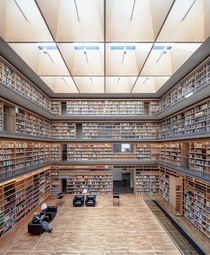 Library in Weimar Germany x
