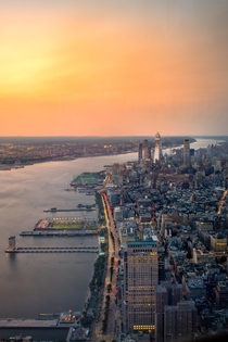 Manhattan New York during dusk 