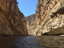 Mexico on the left US on the right Santa Elena Canyon Big Bend NP TX 