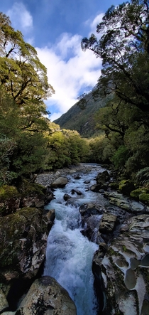 Milford Sound New Zealand has a beautiful waterfall 