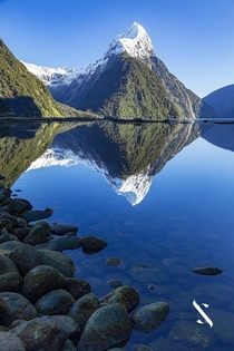 Milford Sound New Zealand - x  jamessmartcomau